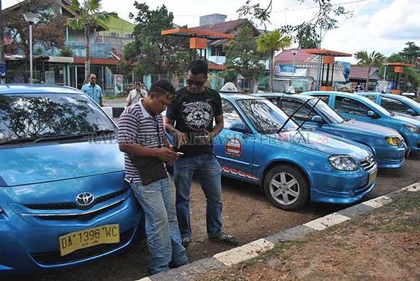 Hobi Baru Sopir Konvensional: Sweeping Lewat Aplikasi