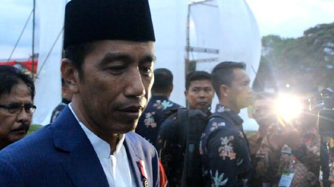 Pemuda Desa ke Jokowi: Minta Foto Bareng tapi Tak Ada HP