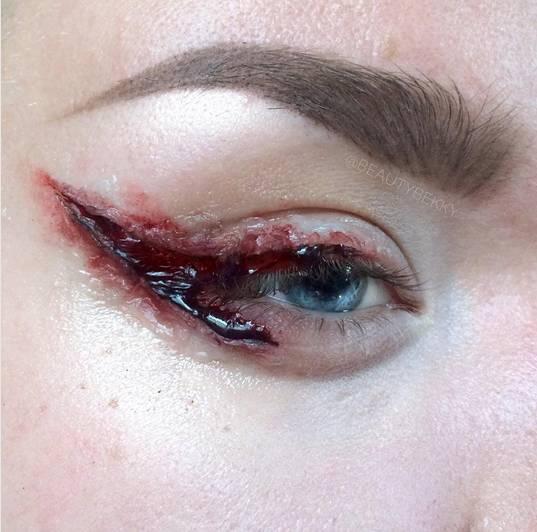 Tren Makeup Mata Teriris! Mau Coba Untuk Halloween Nanti?