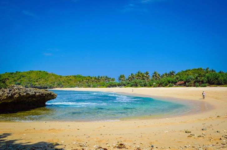 Ini dia Gan, 4 Pantai di Pacitan yang Cocok buat Beach Camp