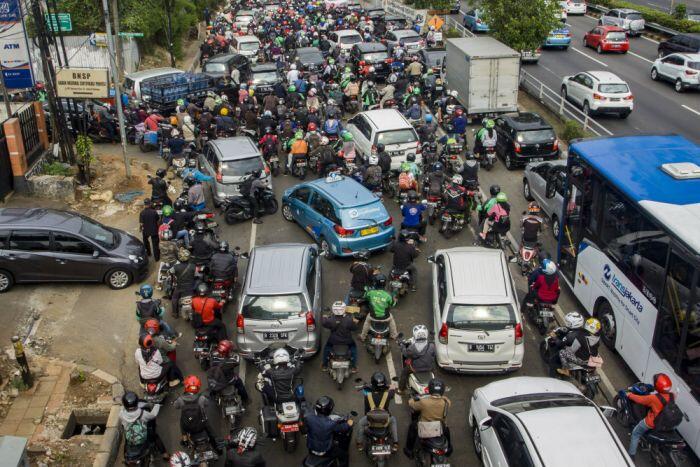 Hindari macet, enam rute Transjakarta berubah