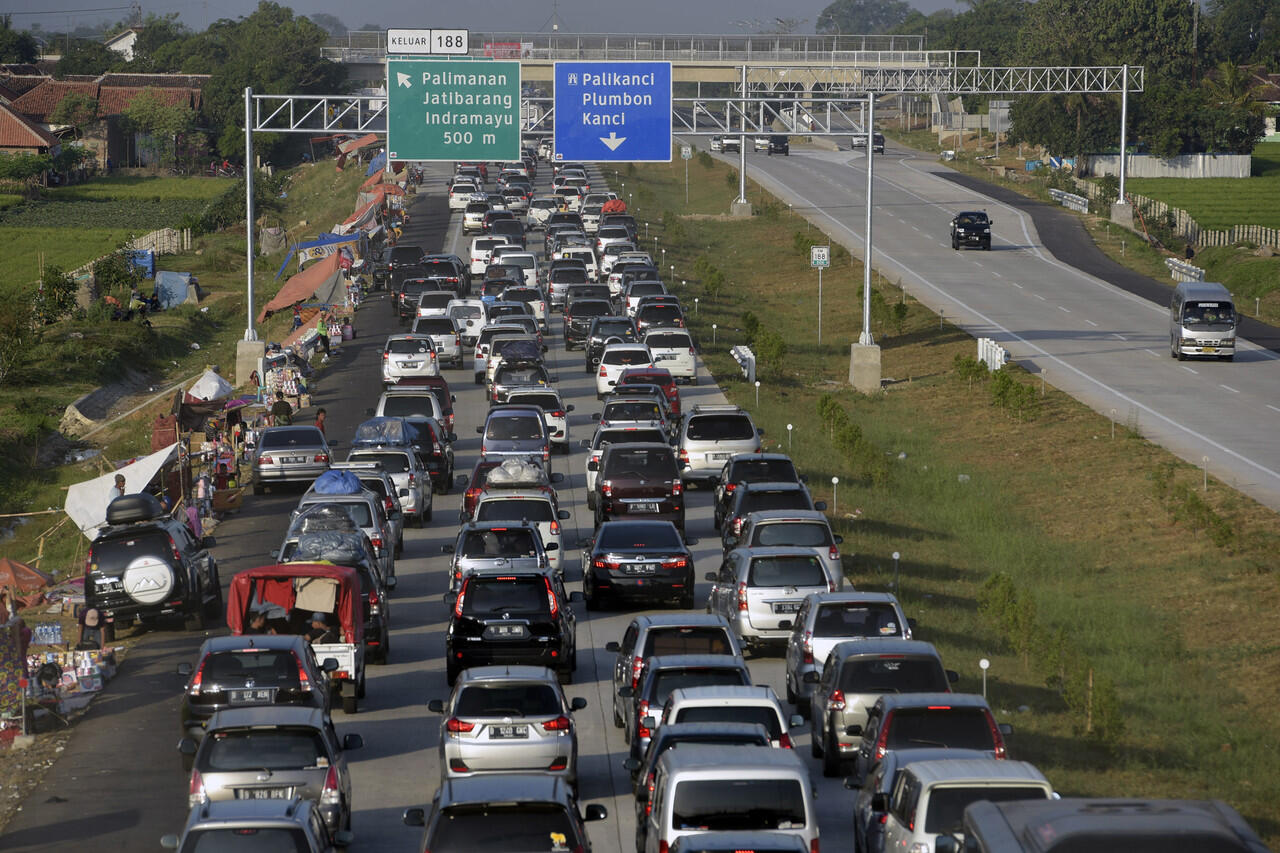 4 Penyebab Macet di Tol. Apakah Kamu Salah Satunya?