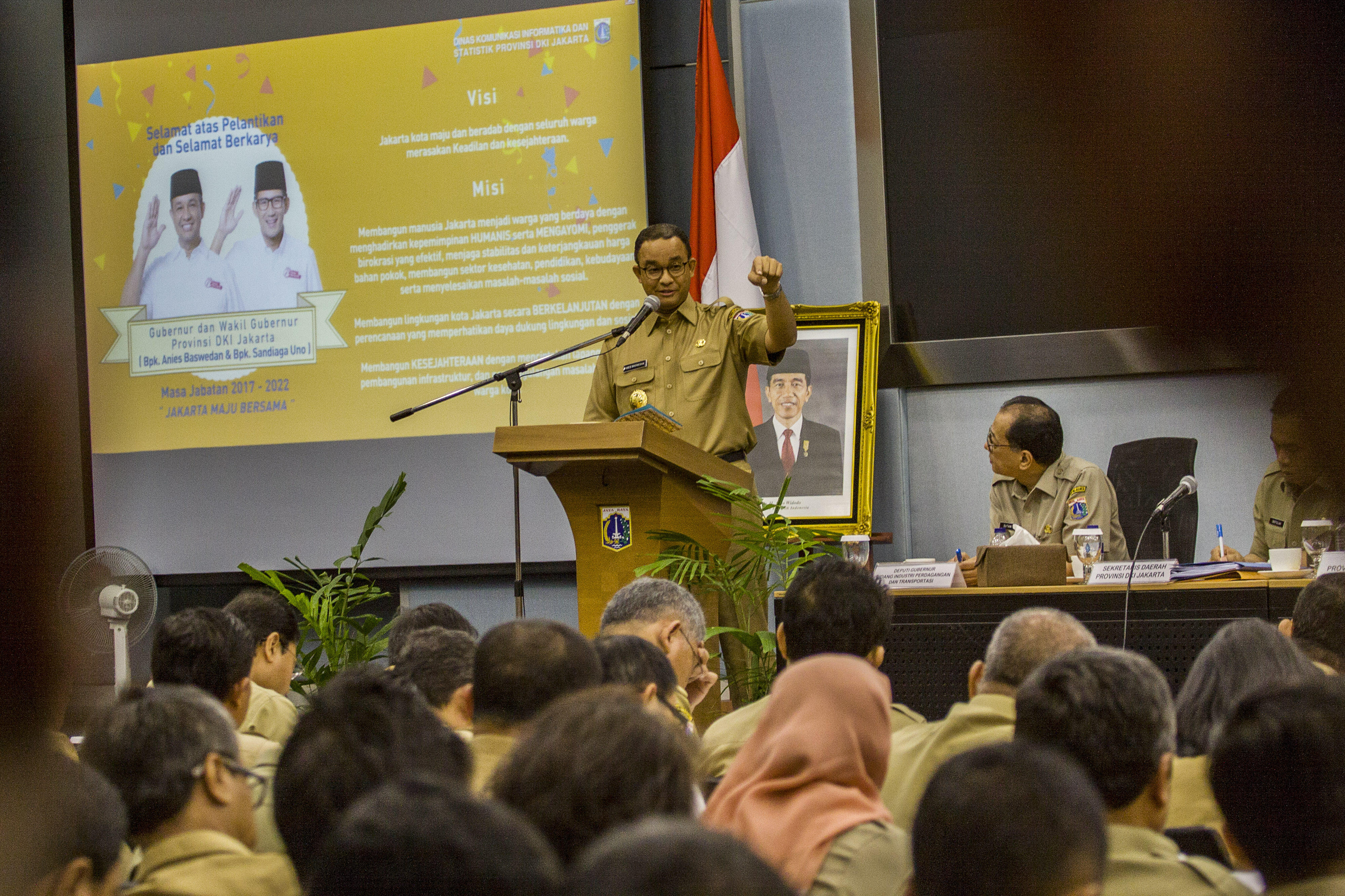 Anies Ingatkan Semua Program di Bawah Instruksinya