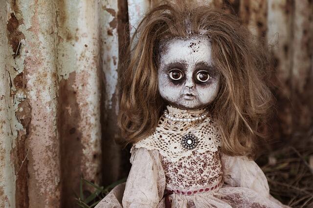 &#91;KISMIS&#93; TERNYATA BONEKA CANTIK BAK PORSELEN INI MEMBAWA TEROR MAUT! HIIYY...