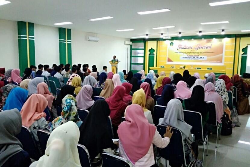 Sistem Ekonomi Islam Atasi Kriris Keuangan Global