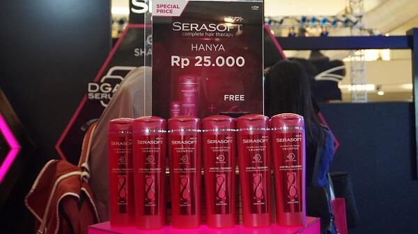 Nggak Perlu Sering Ke Salon dengan Shampoo Serasoft Sist!
