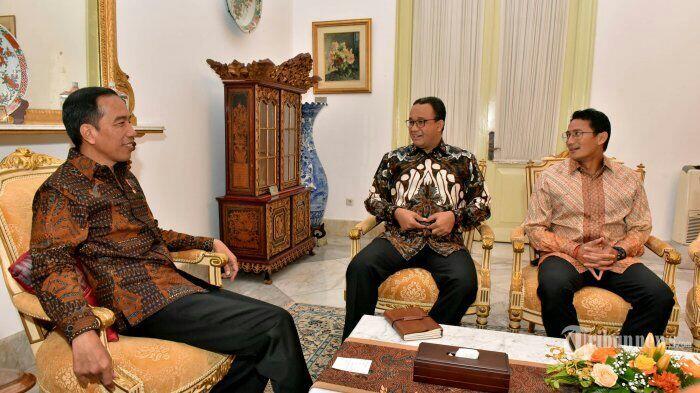 Makna 'Terselubung' di Balik Batik Jokowi dan Anies Baswedan