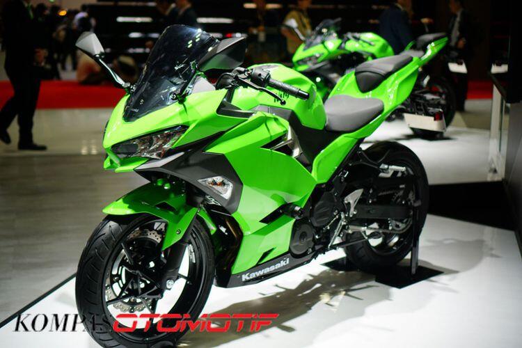 Ninja 250 Terbaru yang Lebih Ramping tapi Tenaga Bertambah 