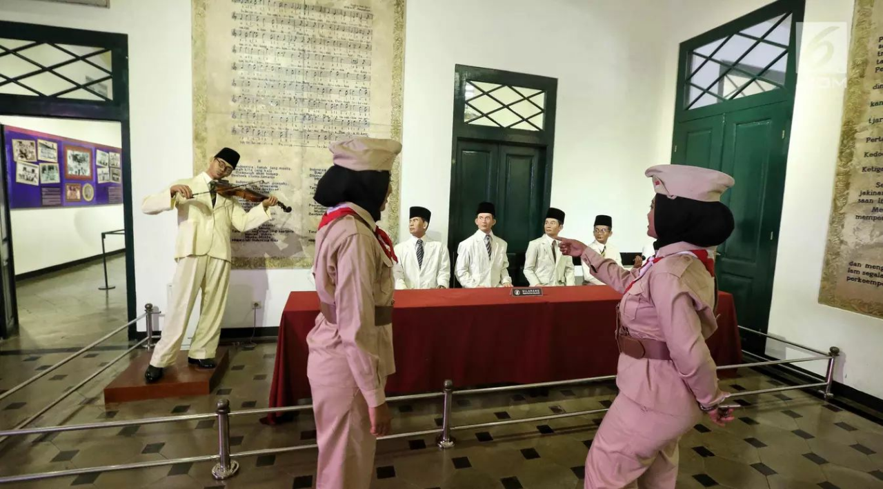 PHOTO: Mengenang Jejak Sejarah Indonesia di Museum Sumpah Pemuda