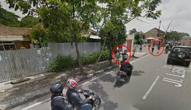 5 Kejadian Nyleneh Orang Indonesia yang Terekam Google Street View, Awas Ngakak!