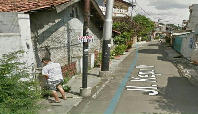 5 Kejadian Nyleneh Orang Indonesia yang Terekam Google Street View, Awas Ngakak!
