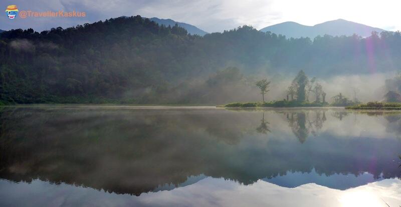 Tinggal Pilih Mau Pantai atau Gunung, 6 Tempat Camping Ceria di Indonesia !