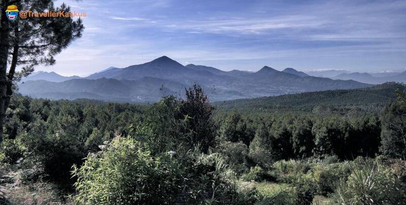 Tinggal Pilih Mau Pantai atau Gunung, 6 Tempat Camping Ceria di Indonesia !