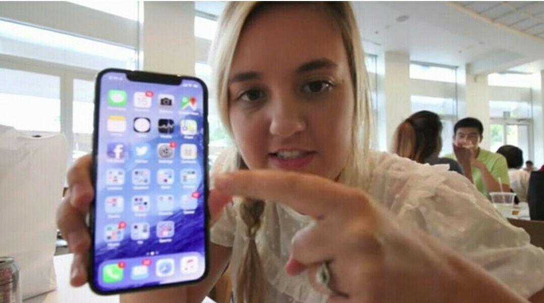 Anak Pamer iPhone X, Sang Ayah Dipecat Apple

