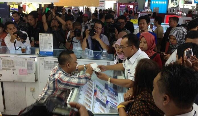 Buru Barang Elektronik Ilegal, Kemendag Razia ITC Roxy Mas