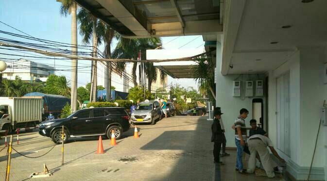 HEADLINE: Alexis Masih Sibuk Meski Diputus Ilegal, Bakal Disegel?