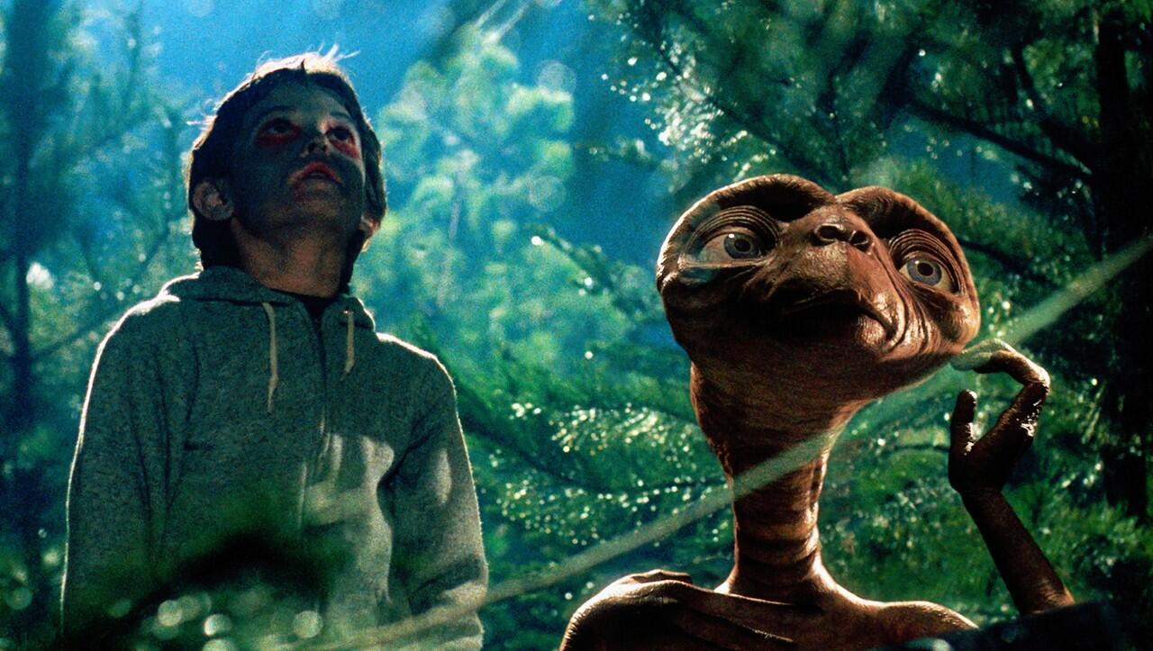 Tidak Terduga, Film-Film Ini Berasal Dari Cinematic Universe Yang Sama!