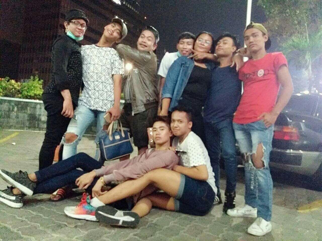 Cara Berurusan Dengan Cowok Dingin
