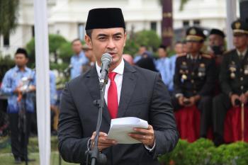 Zumi Zola : Perlu Sinergi Pembangunan Insfrastruktur Provinsi dan Kabupaten/Kota