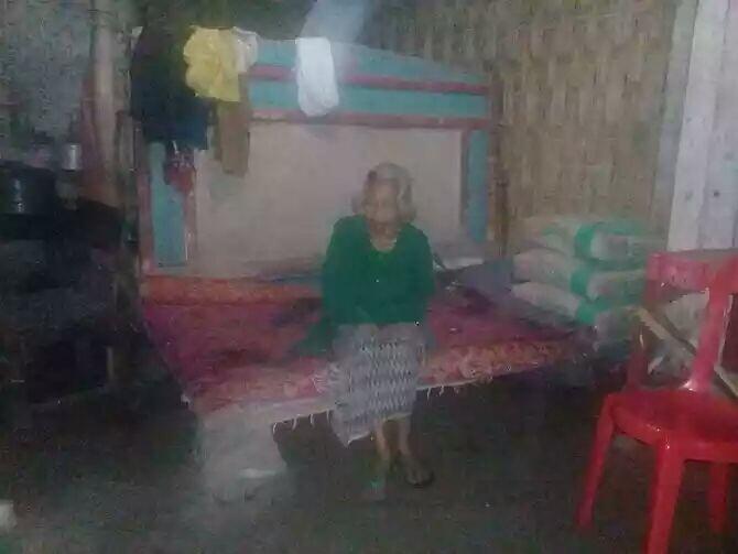 Bantuan jamban untuk Mbah Ngati nyaris diambil orang