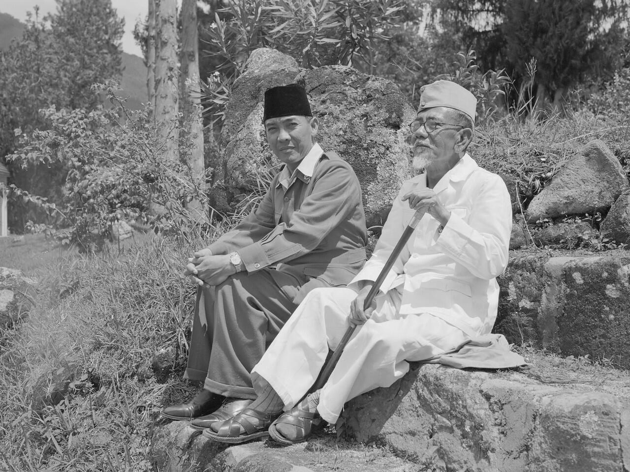 Mengenal tokoh pejuang Indonesia, KH. Agus Salim. Si Kecil yang pandai diplomasi