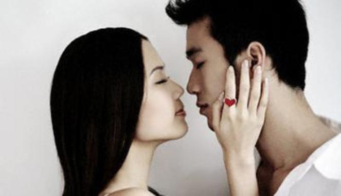 Mantap Nih Tips 'Foreplay' yang Tidak Membosankan 