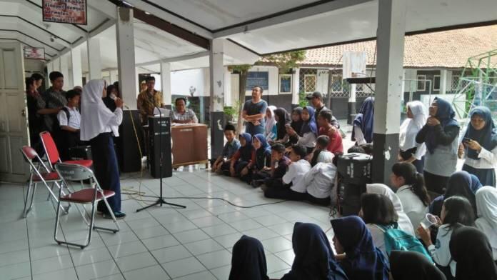 Bulan Bahasa, SMPN 7 Purwakarta Wajibkan Siswanya Nyanyikan Lagu Titanic