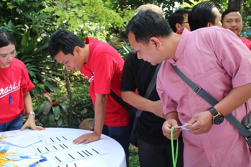 Yuk Liat Keseruan Ratusan Orang Ikut Lomba Mancing, Gan!