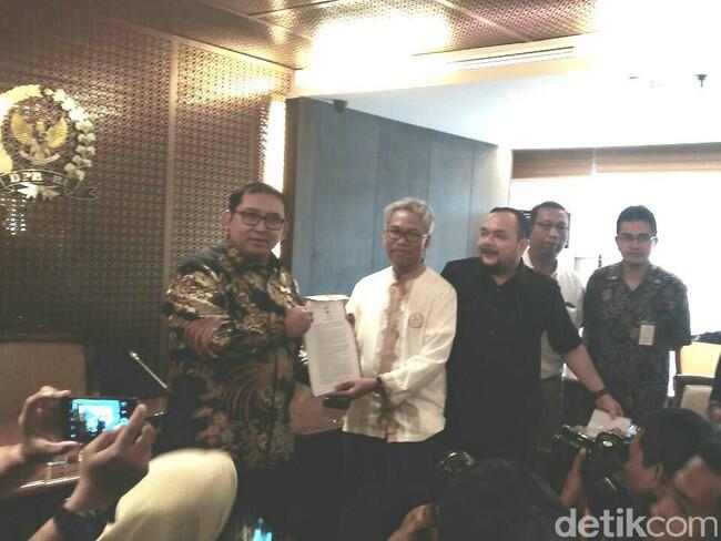 Merasa Empati, Fadli Zon Minta Kisah Buni Yani Dibukukan