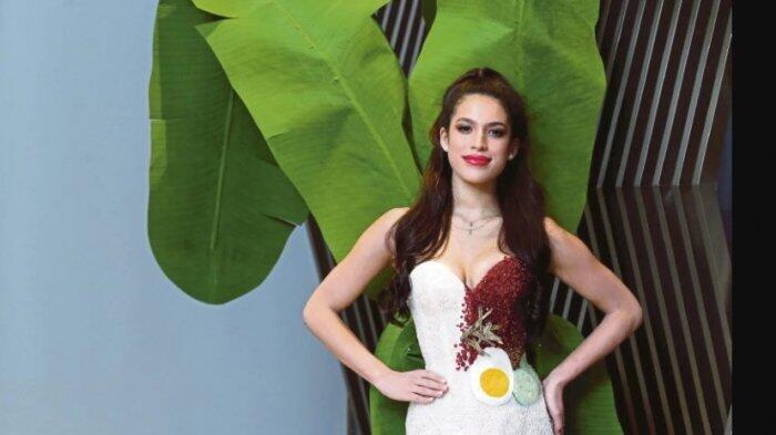 Idih, Miss Universe Malaysia Pakai Gaun Nasi Lemak, Ada Telur Ceploknya!