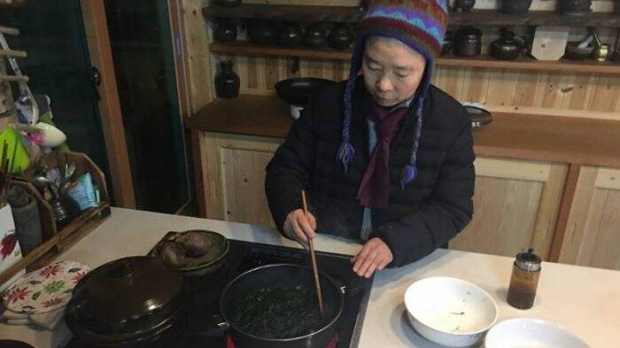 Koki Biksu Korea Selatan Yang Mendunia Karena Masakannya