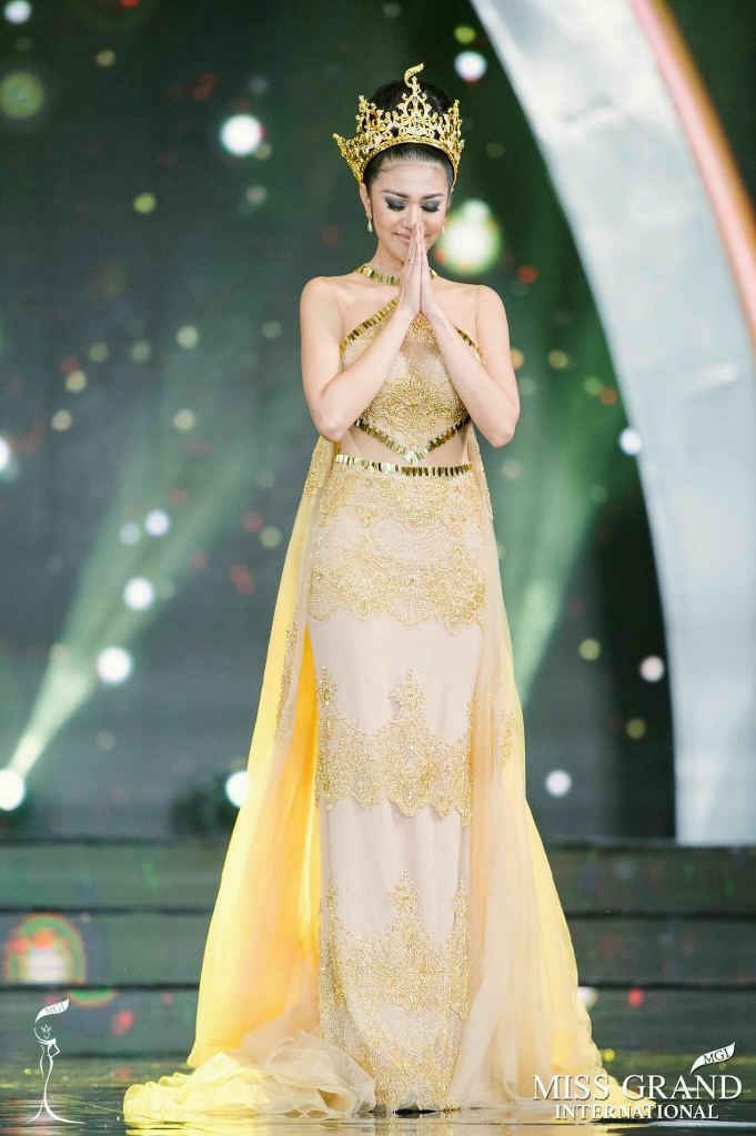 Ariska, Miss Grand International 2016 Asal Indonesia Ini Lepas Jabatan Gan