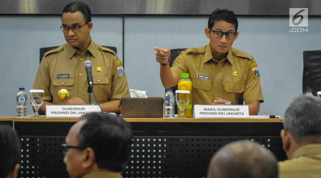 Lisan Berbeda Anies dan Sandi Terkait Rumah Lapis