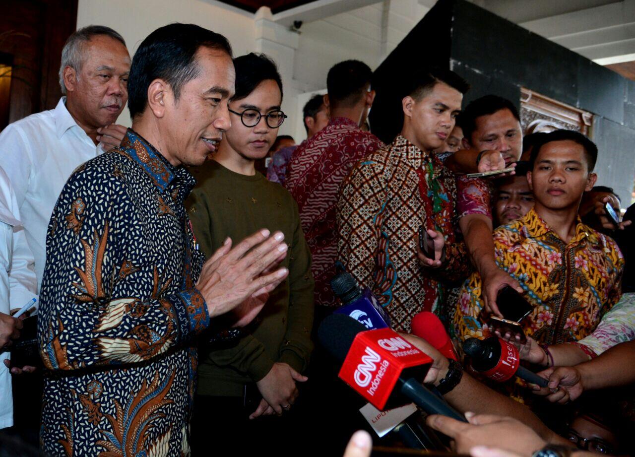 Kesibukan Urusan Keluarga, Urusan Kerja dan Tagar #JokowiMantu