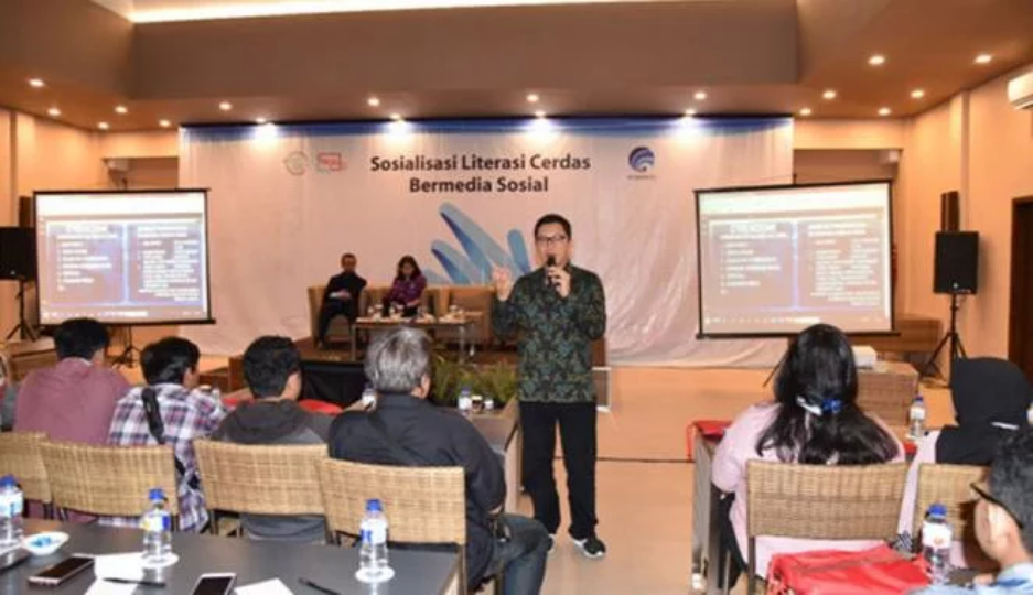 Cara Cerdas Cegah Penyebaran Hoax di Media Sosial