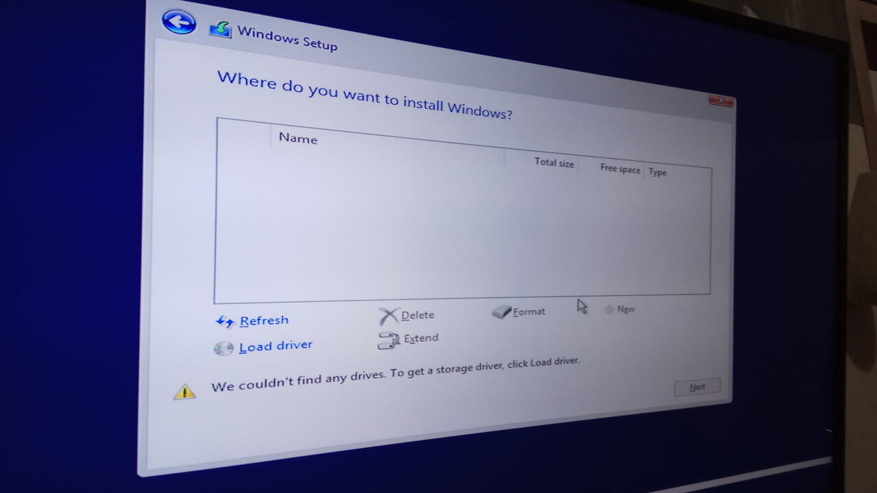 Please install an operating. Please install an operating