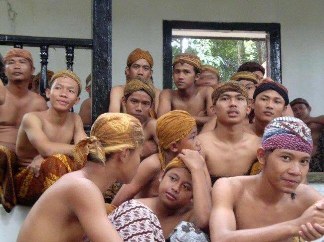 Bisa Masuk Kolom Agama di KTP, Ini Foto-foto Ritual Adat Bonokeling