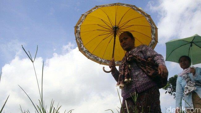 Bisa Masuk Kolom Agama di KTP, Ini Foto-foto Ritual Adat Bonokeling