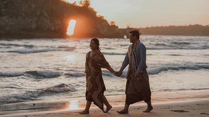Ada 6 Perbedaan Pernikahan Kahiyang-Bobby dengan Gibran-Selvy, Apa Saja?