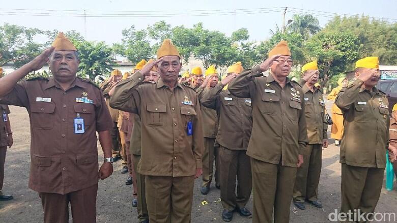 Veteran Naik Kereta ke Mana Saja Gratis di Hari Pahlawan