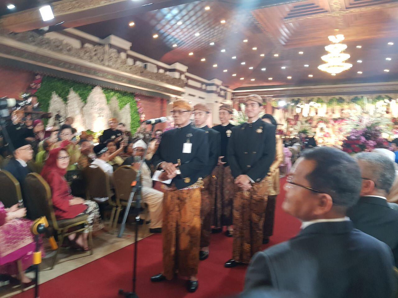 Kesibukan Urusan Keluarga, Urusan Kerja dan Tagar #JokowiMantu