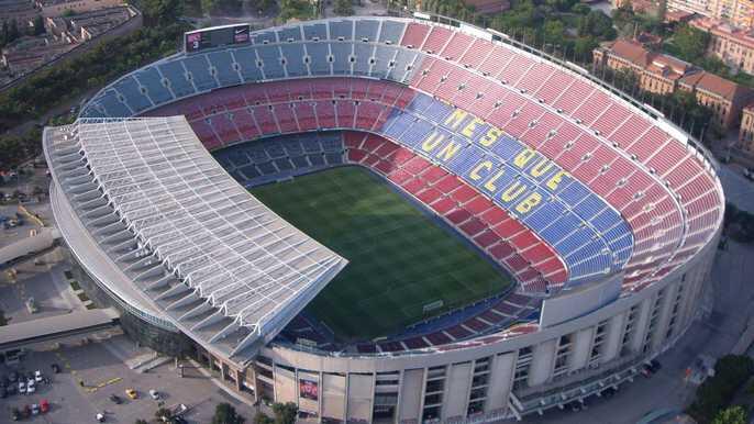 10 Stadion Sepakbola Terbesar Di Dunia, Indonesia juga punya gan