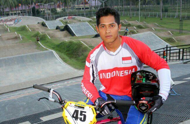 
7 Bukti Bakat Hebat Bisa Lahir dari Tempat &amp; Fasilitas Seadanya