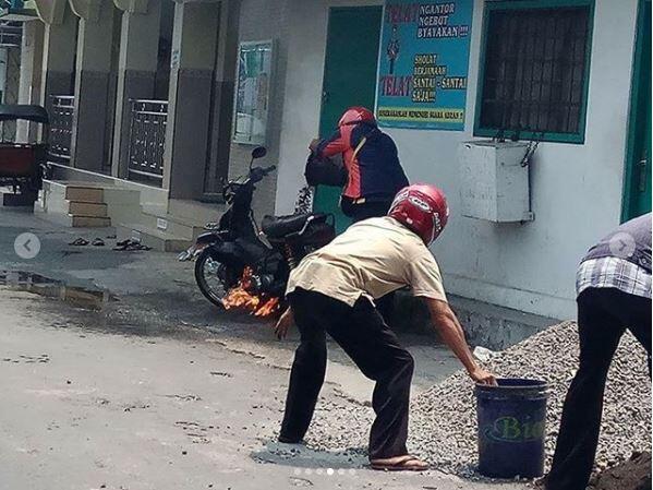 Motor Jarang Diservis Bisa Terbakar?