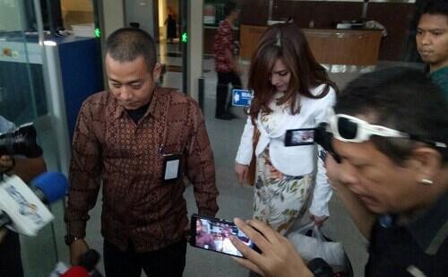 Istri Siri Andi Narogong Diperiksa KPK