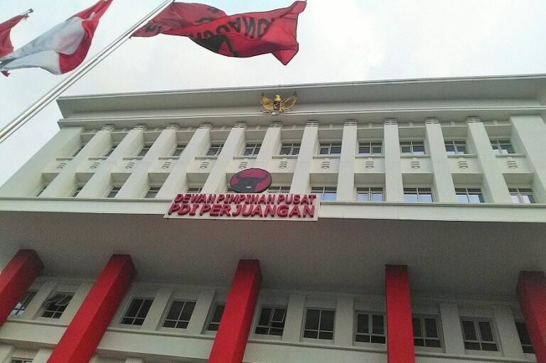 Pengamat Politik: Marwah PDIP Meredup Lagi di Pilkada Jatim dan Jabar