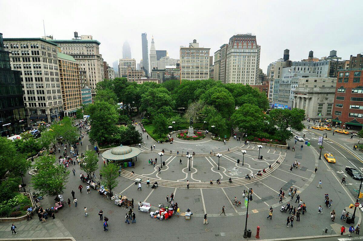 Sandiaga Ingin Buat Trotoar di Jakarta Seperti di New York