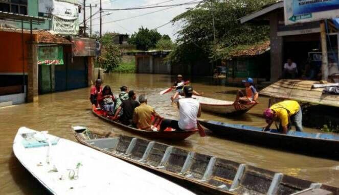 Hampir 2.000 Rumah Banjir 1,5 Meter di Bandung
