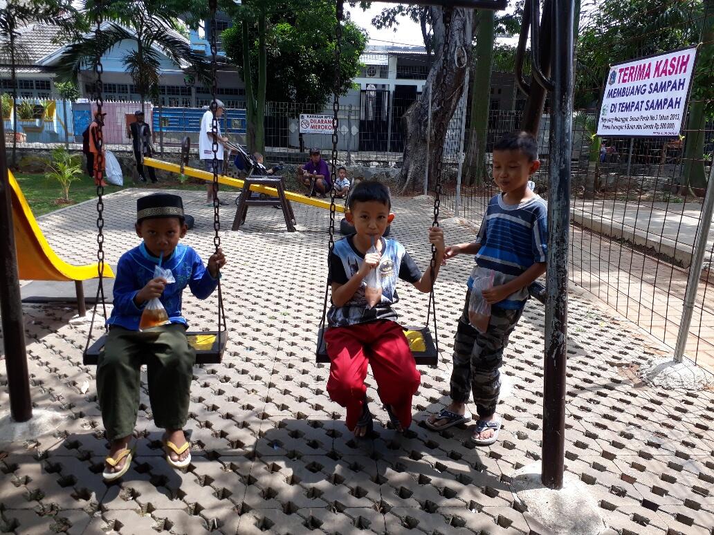Saat Spiderman hingga Tukang Sampah Jadi Pahlawan Warga