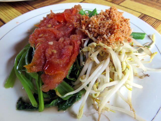 10 Makanan Tradisional Indonesia Ini Terasa Pedas Nikmat